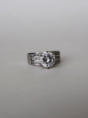 Classic Silver-Tone Round CZ Solitaire Ring - Clear
